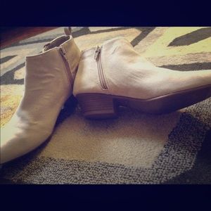 Suede powder pink booties